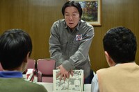 ドラマ「闇の伴走者」より「マンチュリアンクラッチ」の登場シーン。