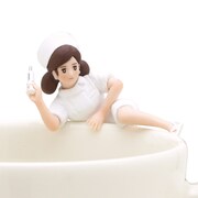 「コップのフチ子 ナース」より「注射器のフチ子」。(c)タナカカツキ / KITAN CLUB