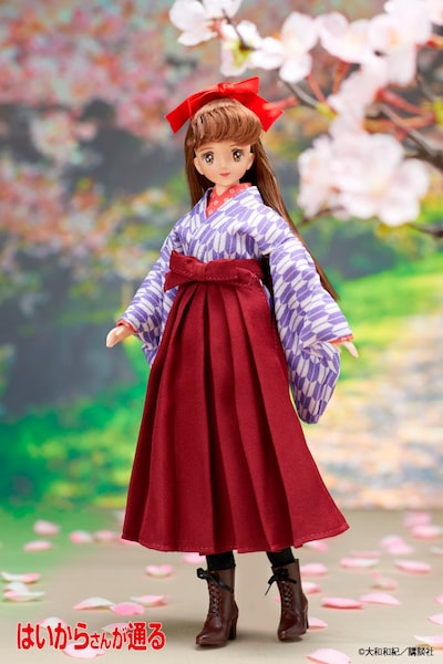 「ロマンティックドール はいからさんが通る 花村紅緒 わたくし花の十七さいver,」は全高約27cm。(c)大和和紀/講談社 (c)TOMY