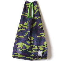 「EVA T PARTY」にて販売されるグッズの1種。(c)カラー