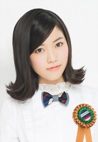 篠崎秋菜役の石原夏織。