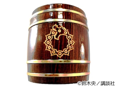 [メリオダス]木樽ジョッキの正面。(c)鈴木央/講談社