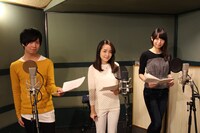 「放課後カタストロフィ -Re:THE END of the end-」オーディオドラマの出演陣。左から斉藤壮馬（九十九シトネ役）、潘めぐみ（恐怖の大王役）、青木瑠璃子（酉野役）。