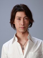 有楽町線役の阿部よしつぐ。(c)青春