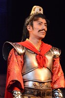 舞台「龍狼伝」公開稽古の様子。