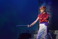 舞台「龍狼伝」公開稽古より、蓮花（坂田しおり）。