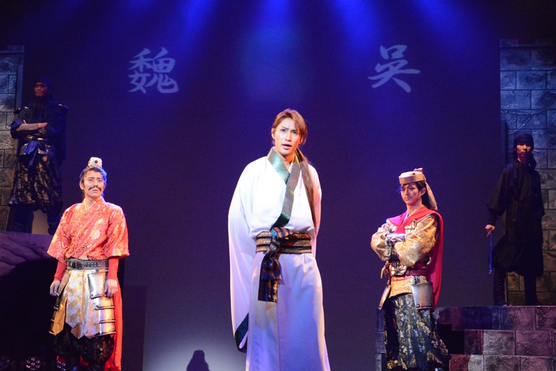 舞台「龍狼伝」公開稽古の様子。