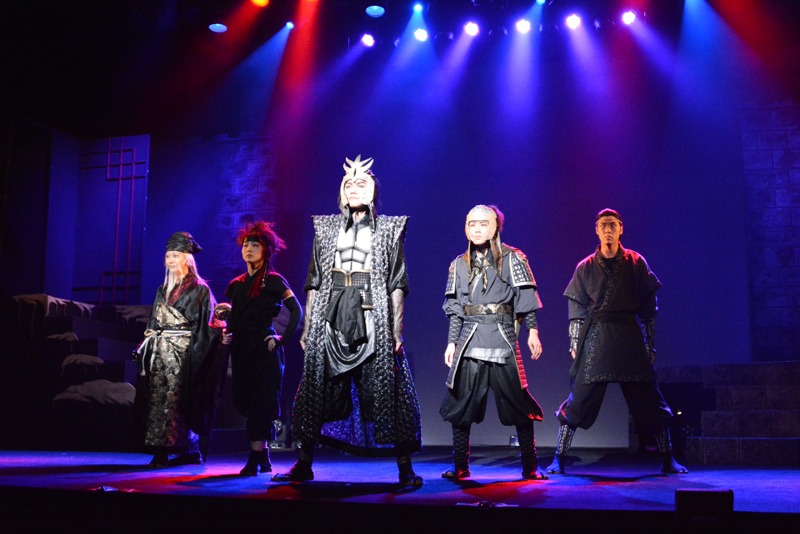 舞台「龍狼伝」公開稽古の様子。