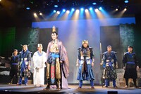 舞台「龍狼伝」公開稽古の様子。