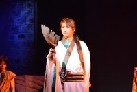 舞台「龍狼伝」公開稽古より、諸葛亮（井深克彦）。