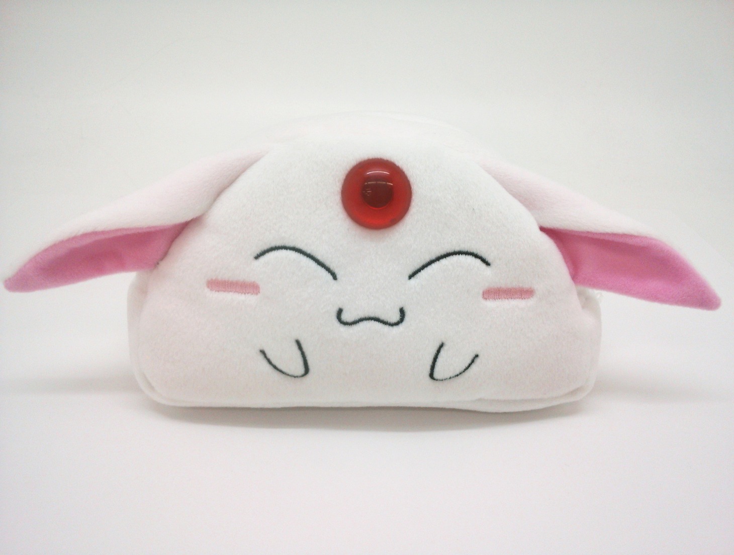 「魔法騎士レイアース モコナぬいぐるみポーチ」(c)CLAMP・ShigatsuTsuitachi CO., LTD.／講談社