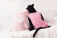 カードキャプターさくら ルームウェアの着用例。(c)CLAMP・ShigatsuTsuitachi CO.,LTD./講談社