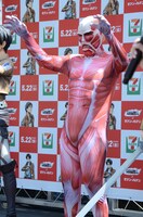 篠原信一が巨人として登場。