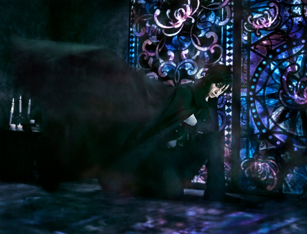 「ミュージカル『黒執事』-地に燃えるリコリス2015-」より、古川雄大演じるセバスチャン。