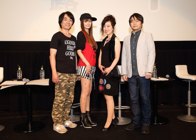 （左から）与太郎役の関智一、小夏役の小林ゆう、みよ吉役の林原めぐみ、八代目有楽亭八雲役の石田彰。