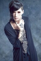 村田充扮するウタ。(c)石田スイ/集英社 (c)舞台『東京喰種トーキョーグール』製作委員会