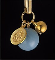 黒子テツヤの天然石はエンジェライト。(c)藤巻忠俊／集英社・黒子のバスケ製作委員会