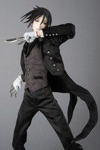 「RAH セバスチャン・ミカエリス」※写真は監修中のサンプル。発売商品とは一部異なる場合がある。(c)枢やな/スクウェアエニックス・黒執事Project・MBS