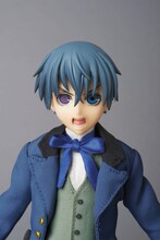 「RAH シエル・ファントムハイヴ」の右目には、契約の紋章が刻まれたオッドアイを再現。※写真は監修中のサンプル。発売商品とは一部異なる場合がある。(c)枢やな/スクウェアエニックス・黒執事Project・MBS