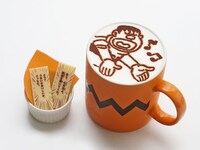 過去の「ジャイアンフェア」でも好評を博し、期間限定で復活するメニュー「ジャイアン to ラテ」。(c)Fujiko-Pro