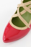 「パンプス 蔵馬モデル」 原作/冨樫義博「幽☆遊☆白書」(集英社「ジャンプコミックス」刊) (c)Yoshihiro Togashi 1990年-1994年 (c)ぴえろ/集英社