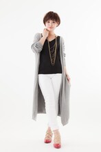 「パンプス 蔵馬モデル」の着用例。原作/冨樫義博「幽☆遊☆白書」(集英社「ジャンプコミックス」刊) (c)Yoshihiro Togashi 1990年-1994年 (c)ぴえろ/集英社