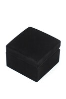 「氷泪石ネックレス 飛影モデル」原作/冨樫義博「幽☆遊☆白書」(集英社「ジャンプコミックス」刊) (c)Yoshihiro Togashi 1990年-1994年 (c)ぴえろ/集英社