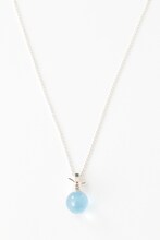 「氷泪石ネックレス 飛影モデル」原作/冨樫義博「幽☆遊☆白書」(集英社「ジャンプコミックス」刊) (c)Yoshihiro Togashi 1990年-1994年 (c)ぴえろ/集英社