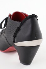 「レースアップブーティ 飛影モデル」 原作/冨樫義博「幽☆遊☆白書」(集英社「ジャンプコミックス」刊) (c)Yoshihiro Togashi 1990年-1994年 (c)ぴえろ/集英社