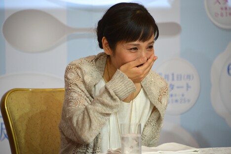 思わず涙を流す富田。