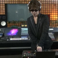 「ワンダリングワンダーワールド」のプロモーションビデオの映像制作を担当した三重の人。