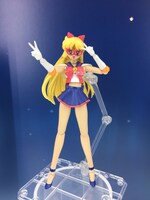 「S.H.Figuarts セーラーV」