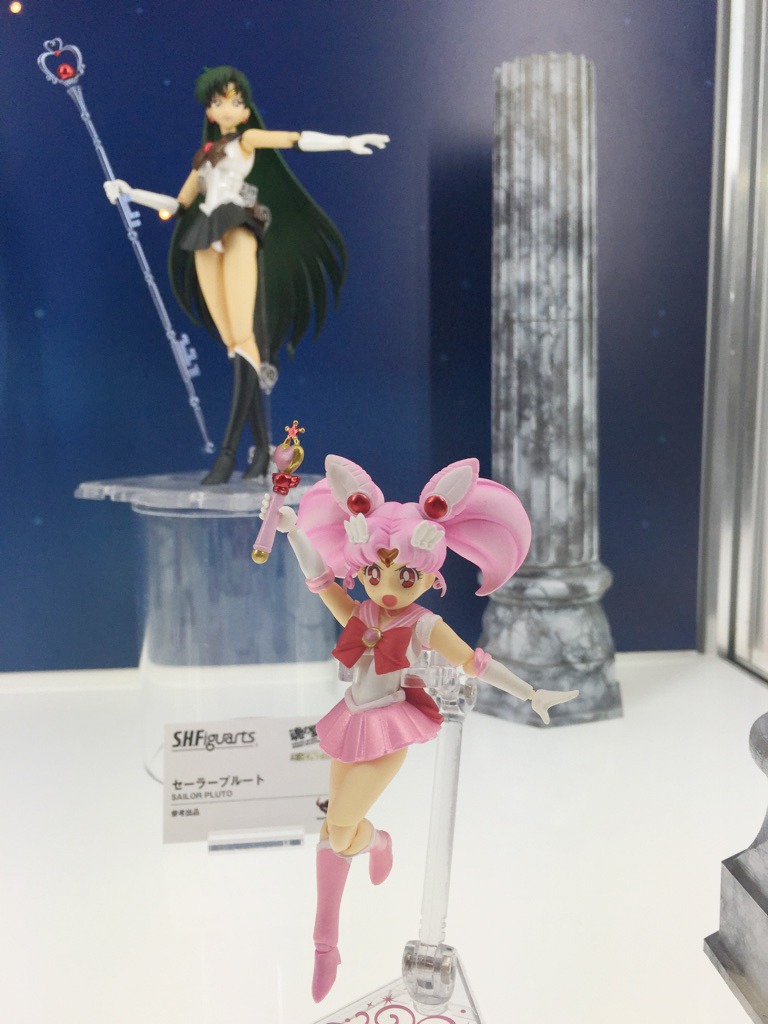 「S.H.Figuarts セーラーちびムーン」と「S.H.Figuarts セーラープルート」。