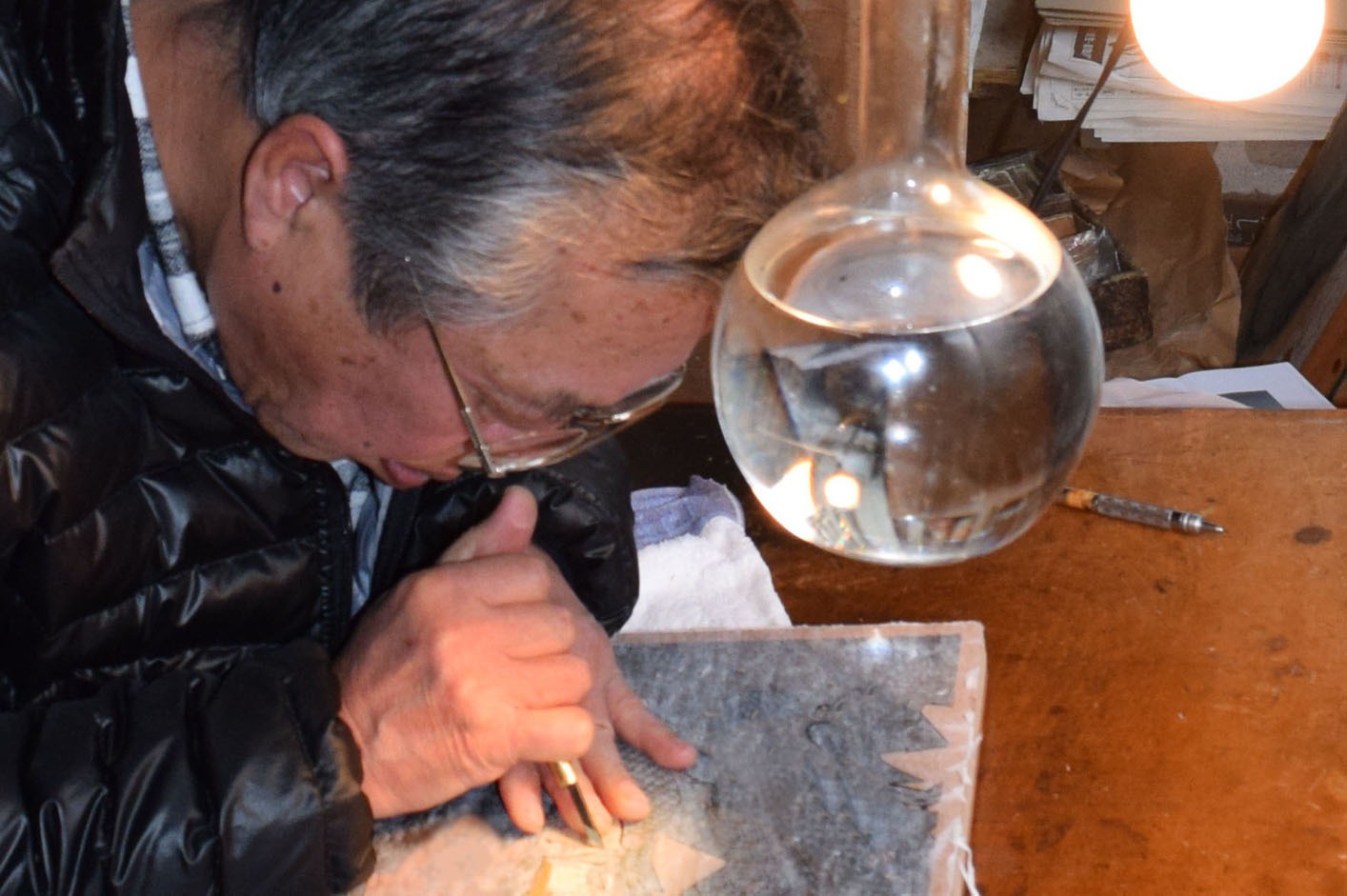 「『NARUTO』浮世絵コラボレーション木版画」は、熟練の職人の手により精魂を込めて制作される。(c)岸本斉史 スコット／集英社・テレビ東京・ぴえろ