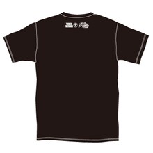 「ジョジョの奇妙な冒険 スターダストクルセイダース × TOWER RECORDS Tシャツ ボインゴ」ブラックの裏。(c)荒木飛呂彦&LUCKY LAND COMMUNICATIONS/集英社・ジョジョの奇妙な冒険 SC 製作委員会
