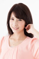 「月のなみだの結晶ペンダント」着用例 (c)池野恋／集英社・りぼん