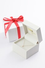 「蘭世のペンダント」のオリジナルボックス (c)池野恋／集英社・りぼん