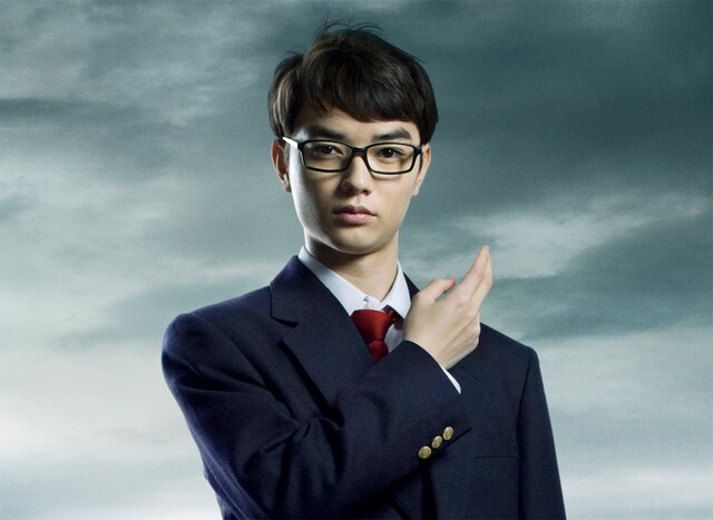 染谷将太演じる鴨川嘉郎。(c)若杉公徳／講談社 (c)「映画 みんな！エスパーだよ！」製作委員会 (c)若杉公徳／講談社 (c)「みんな！エスパーだよ！」製作委員会