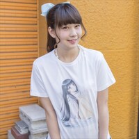 和遥キナがイラストを手がけたパンチラTシャツ。