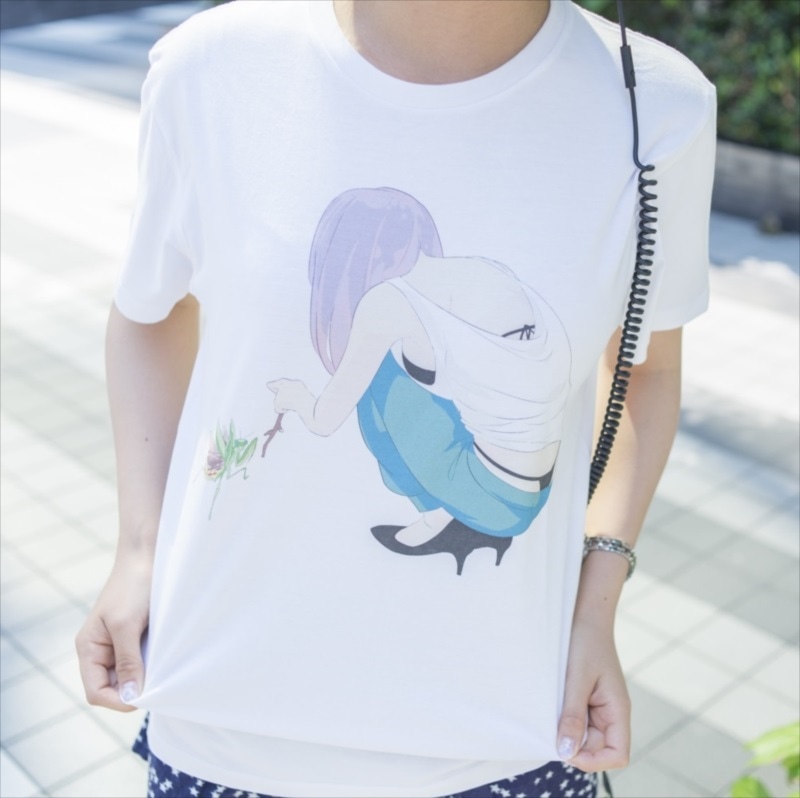 TERUがイラストを手がけたパンチラTシャツ。