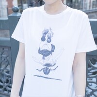大野そらがイラストを手がけたパンチラTシャツ。