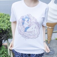 AI7Nがイラストを手がけたパンチラTシャツ。