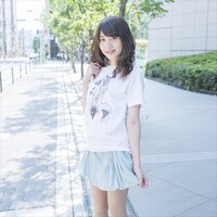 田中てててがイラストを手がけたパンチラTシャツ。