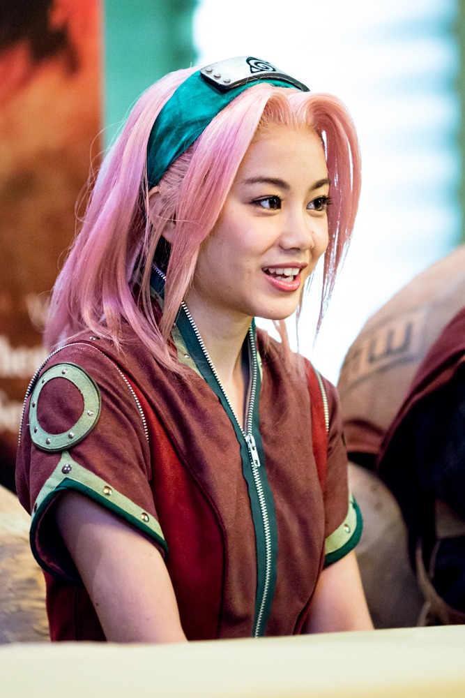 春野サクラ役の伊藤優衣。(c)岸本斉史 スコット/集英社 (c)ライブ・スペクタクル「NARUTO-ナルト-」製作委員会 2015　撮影：Nicole Quek