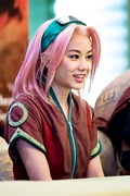 春野サクラ役の伊藤優衣。(c)岸本斉史 スコット/集英社 (c)ライブ・スペクタクル「NARUTO-ナルト-」製作委員会 2015 撮影:Nicole Quek