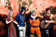 (左から)春野サクラ役の伊藤優衣、うちはサスケ役の佐藤流司、うずまきナルト役の松岡広大、我愛羅役の須賀健太。(c)岸本斉史 スコット/集英社 (c)ライブ・スペクタクル「NARUTO-ナルト-」製作委員会 2015 撮影:Nicole Quek