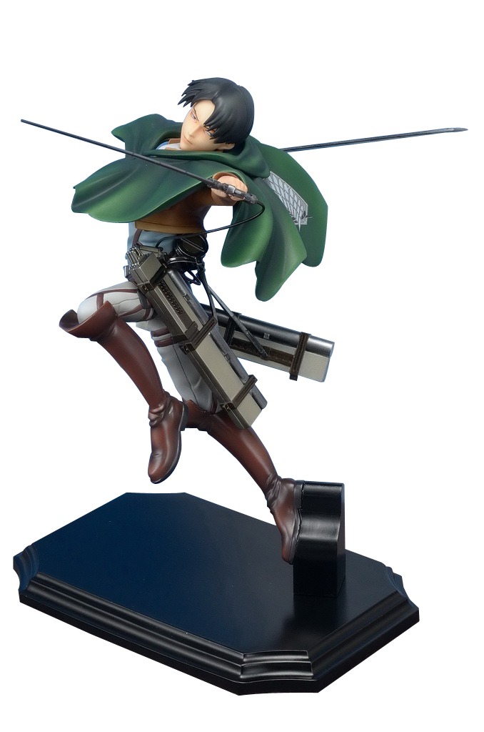 「進撃の巨人 Attack on Titan in JOYPOLIS」には、リヴァイの等身大フィギュアが展示される。画像は2014年にプライズの景品として登場したもの。(c)諫山創・講談社/「進撃の巨人」製作委員会