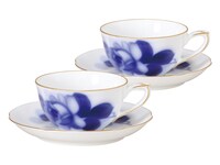 大倉陶園製のモーニング・ティー用ペアカップ＆ソーサー。