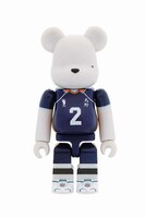 D賞「3年生烏野デザインベアブリックセット」の1種。(c)古舘春一／集英社・「ハイキュー!!」製作委員会・MBS BE@RBRICK TM & (c)2001-2015 MEDICOM TOY CORPORATION. All rights reserved.