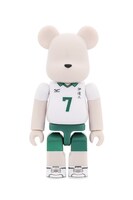 G賞「伊達工業デザインベアブリック」の1種。(c)古舘春一／集英社・「ハイキュー!!」製作委員会・MBS BE@RBRICK TM & (c)2001-2015 MEDICOM TOY CORPORATION. All rights reserved.